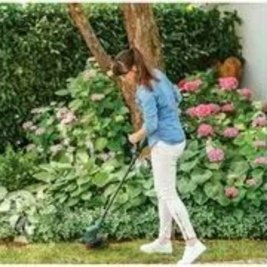 Bosch EasyGrassCut 26 Corded Grass Trimmer / Strimmer – 280W, 26cm Cutting Width